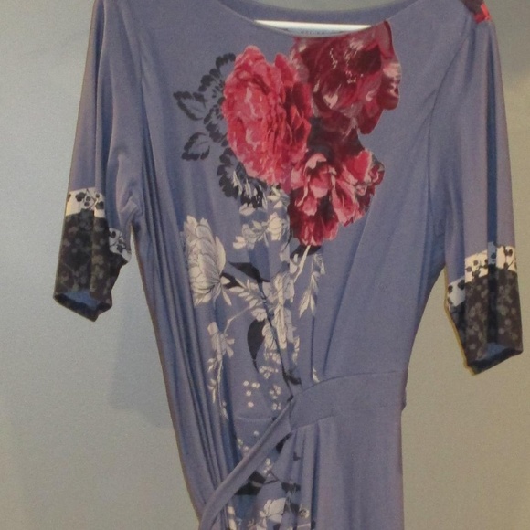 DRESS - Picture 1 of 2